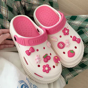 Crocs Classic, Sandália confortável para passar horas em pé sem sentir dores, feito com material super resistentes, essa sandalia é perfeita para quem busca conforto