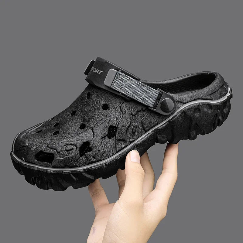 Sandália Crocs, feita com material resistente, super confortavel, perfeito para caminhadas longas, ajuda contra as dores nos pés. Perfeito para homens com estilo