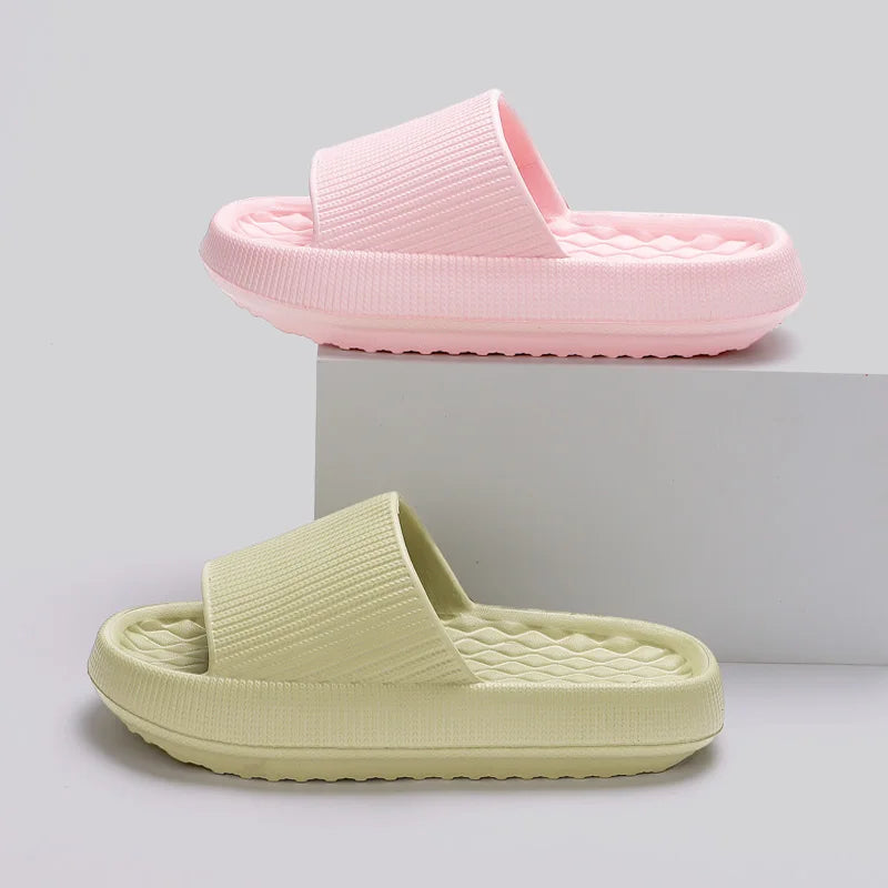 Chinelo slide nuvem confortavel: Os Chinelos Passo Sereno garantem que além do conforto, você terá as roupas que merece! Eles proporcionam um ajuste natural e leve, e suporte contínuo para seus pés.  Encaixe perfeitamente em qualquer ocasião, valorize o seu conforto e estilo hoje mesmo!