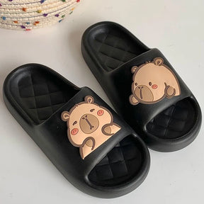 Chinelo Slide nuvem com desenho de capivara, na cor preto, marrom, cáqui e branco, sandalias super confortaveis